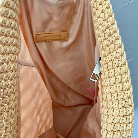 Street Level Gold Knit Shoulder Bag - Picture 5 of 7